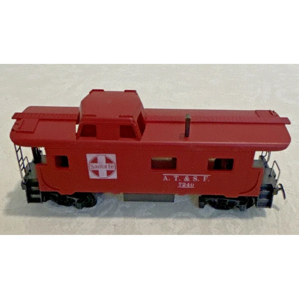 Vintage Tyco HO Scale Santa Fe 241 Diesel Switcher Caboose E899 Transformer Lot
